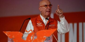 “No vamos a colgar los tenis”: Dante Delgado adelanta que MC definirá a candidato en enero
