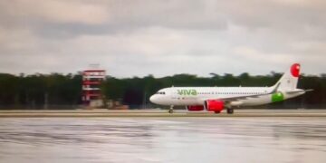 Aterriza el primer vuelo comercial en el aeropuerto Felipe Carrillo