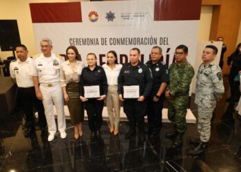 Cancún reconoce a Policía del Año con emotiva conmemoración