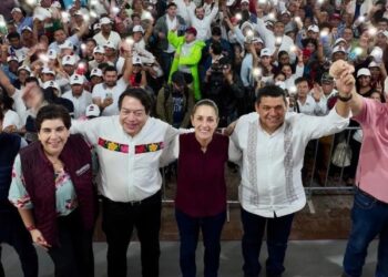 Claudia Sheinbaum se reúne con el magisterio nacional