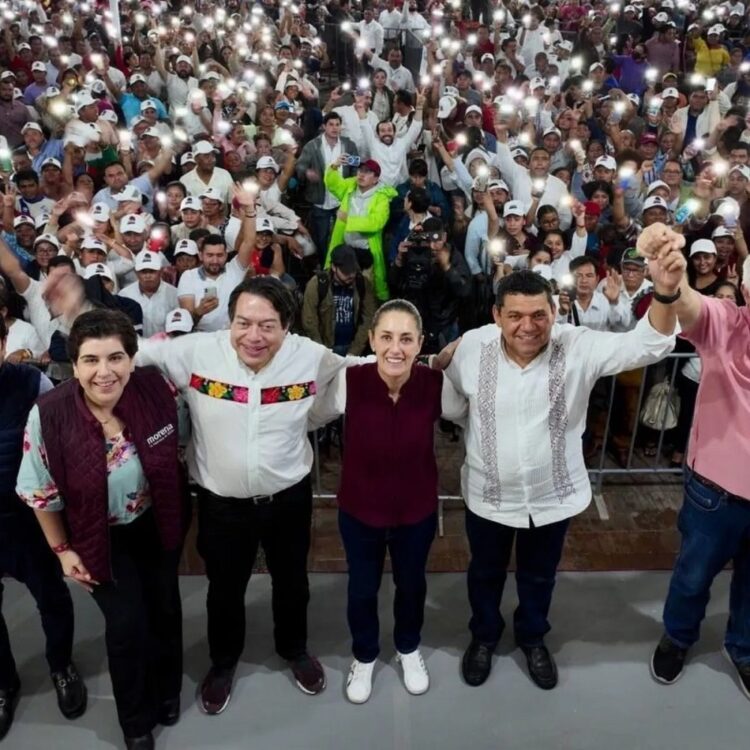 Claudia Sheinbaum se reúne con el magisterio nacional