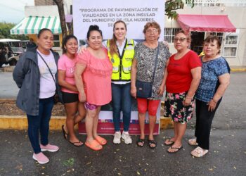 Impulsa Atenea Gómez bienestar y transformación de Isla Mujeres con obras de pavimentación
