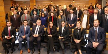 Respalda Atenea Gómez Ricalde visión de desarrollo sostenible de Mara Lezama en la FITUR 2024