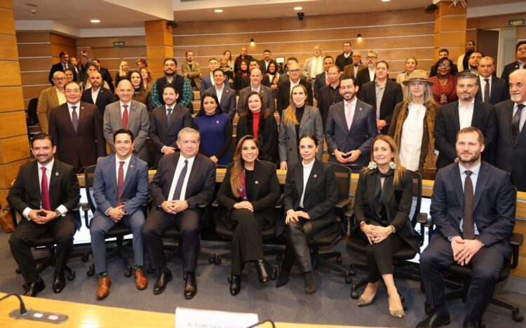 Respalda Atenea Gómez Ricalde visión de desarrollo sostenible de Mara Lezama en la FITUR 2024