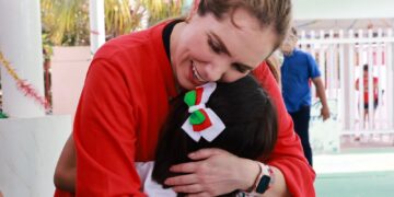 Mejora gobierno de Atenea Gómez entorno de comunidad escolar a través de programas en Isla Mujeres