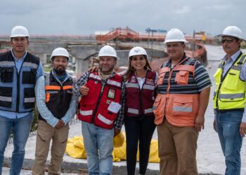 Mara Lezama supervisa avances en puente Nichupté, obra emblemática para justicia social