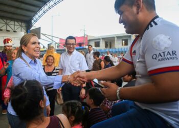 Miles disfrutaron de convivencia familiar en Playa del Carmen