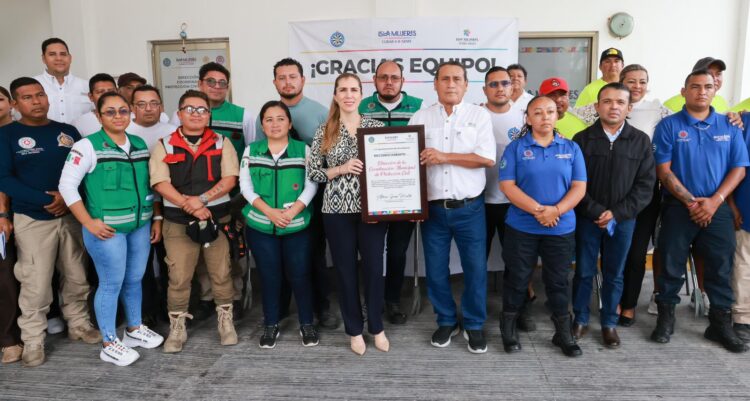 Reconoce y fortalece Atenea Gómez al personal de Protección Civil en Isla Mujeres