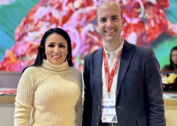 Estrechan Puerto Morelos y Catral, España lazos de promoción en FITUR 2024
