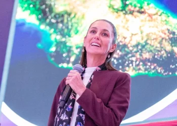 Falso que esté en vilo la democracia: Claudia Sheinbaum