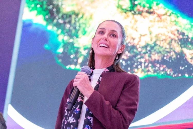 Falso que esté en vilo la democracia: Claudia Sheinbaum