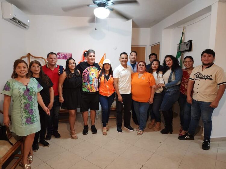 Calienta motores la 'ola naranja' en Puerto Morelos