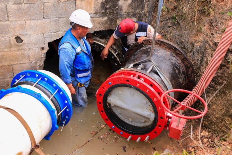 Las negras aguas de Aguakan
