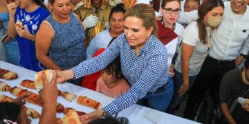 Invita Lili Campos a la mega rosca de Reyes en la 5ta Avenida de Playa del Carmen