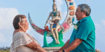 Invitan a parejas a inscribirse al programa de Bodas Colectivas en Isla Mujeres
