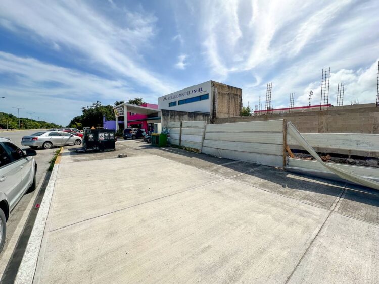 Gobierno de Lili Campos clausura gasolinera cercana a escuela para garantizar seguridad de menores