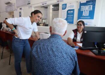 Promueve gobierno de Ana Paty Peralta atención eficiente en materia de trámites en Cancún
