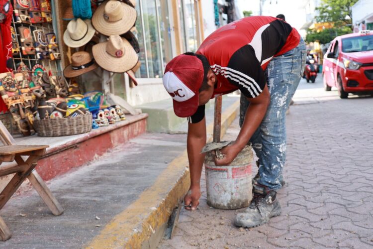 Avanza transformación de infraestructura en la zona Centro de Isla Mujeres