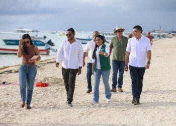 Gobierno de Puerto Morelos proyecta embellecimiento de seis accesos a playas públicas