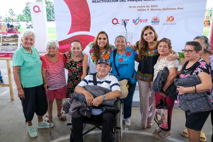 Mara Lezama encabezó campaña “Abrigando Corazones” en el renovado parque Aarón Merino