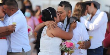 Invitan a participar en las Bodas Colectivas 2024 en Puerto Morelos