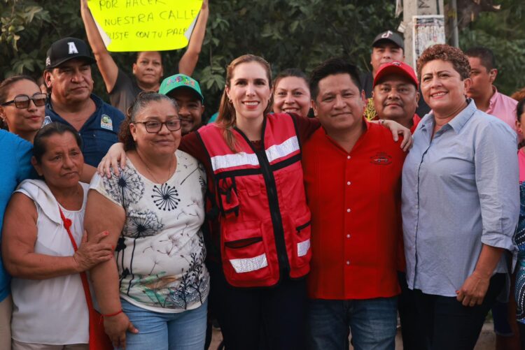 Continúa Atenea Gómez transformación de Ciudad Mujeres con pavimentación de Av. Rancho Viejo