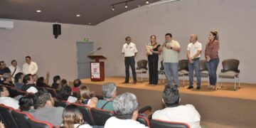 Fundación de Parques y Museos de Cozumel concluye capacitación en materia anticorrupción en el Estado