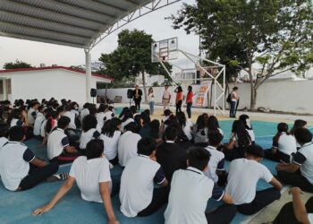 Imparte IMM de Puerto Morelos pláticas sobre violencia de género