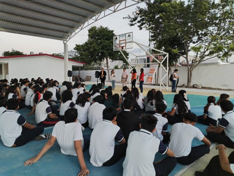 Imparte IMM de Puerto Morelos pláticas sobre violencia de género