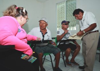 Anuncia gobierno de Isla Mujeres la lista de beneficiarios del programa Familia Pescadora