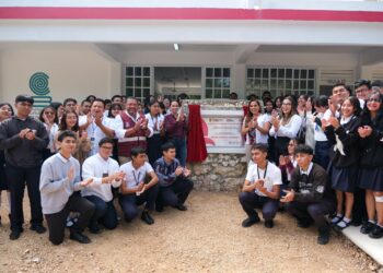 Mara Lezama entrega 5 nuevas aulas en el Plantel 4 del Colegio de Bachilleres de Cancún