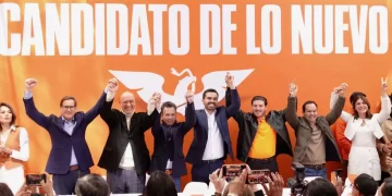 Se apunta Jorge Máynez como precandidato presidencial, arropado por la cúpula naranja