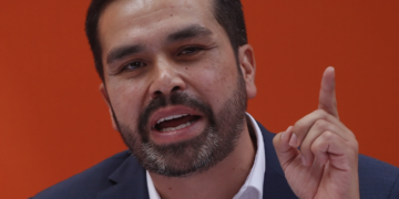 Jorge Álvarez Máynez solicita al INE debate semanal entre candidatos