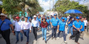Celebran 50 aniversario del ejido Alfredo V. Bonfil con magno desfile