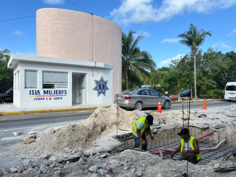 Llama gobierno de Isla Mujeres a tomar previsiones ante construcción del arco de seguridad en Costa Mujeres