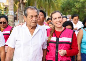 Impulsa gobierno de Isla Mujeres transformación del andador de la Salina Grande