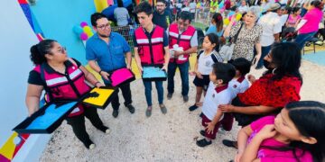 Fortalece gobierno de Isla Mujeres tejido social con nuevo parque infantil “Oxté” en Zona Continental