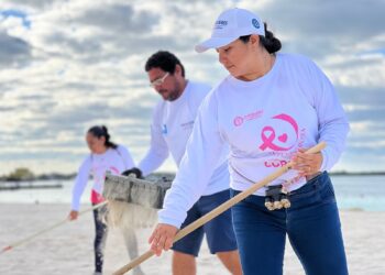 Redoblan esfuerzos para mantener las playas de Isla Mujeres limpias y ordenadas