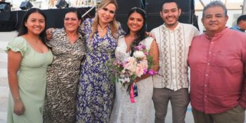 Formalizan su unión 302 parejas de Playa del Carmen en boda colectiva