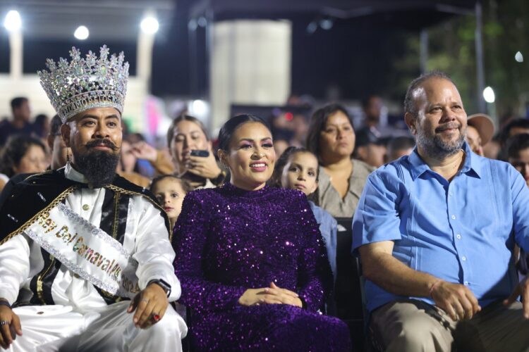Música, baile y mucha diversión se conjugan en la segunda noche del Carnaval de Puerto Morelos 2024