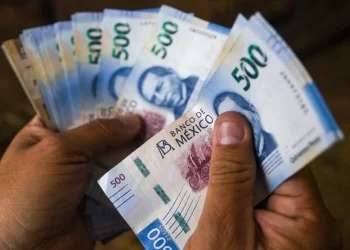 En comisión senatorial aprueban aumentar de 15 a 30 días pago de aguinaldo