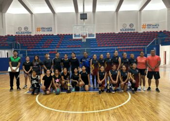 Domina la Secundaria Rene Fajardo el basquetbol estudiantil en Playa del Carmen