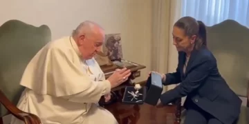 Claudia Sheinbaum entregará a Basílica rosa de plata bendecida por Francisco