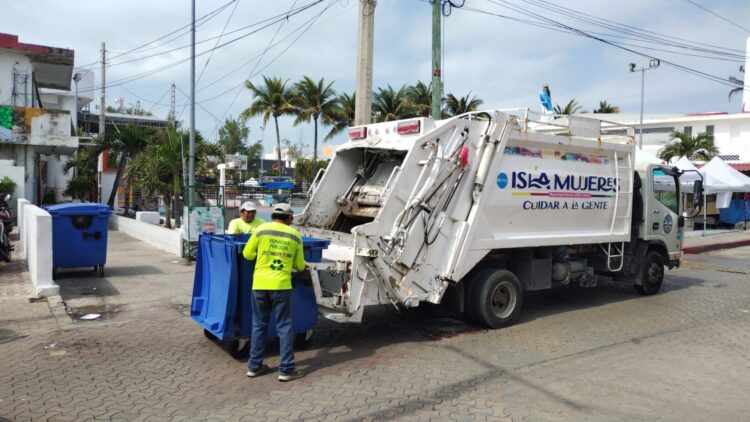 Redoblan esfuerzos para mantener limpia y ordenada Isla Mujeres