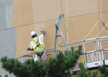 Charlando con Urbano Téllez de “Picassos en el Aire”