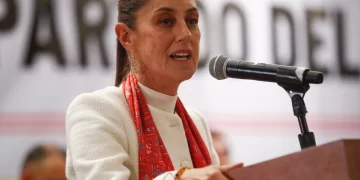 Claudia Sheinbaum califica como “burda” la guerra sucia contra la 4T