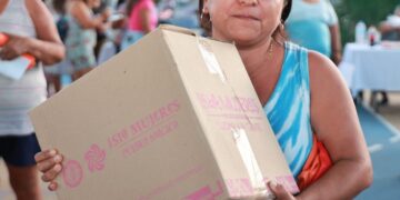 Anuncia gobierno de Isla Mujeres primera lista de beneficiarias del programa Isleña de Corazón
