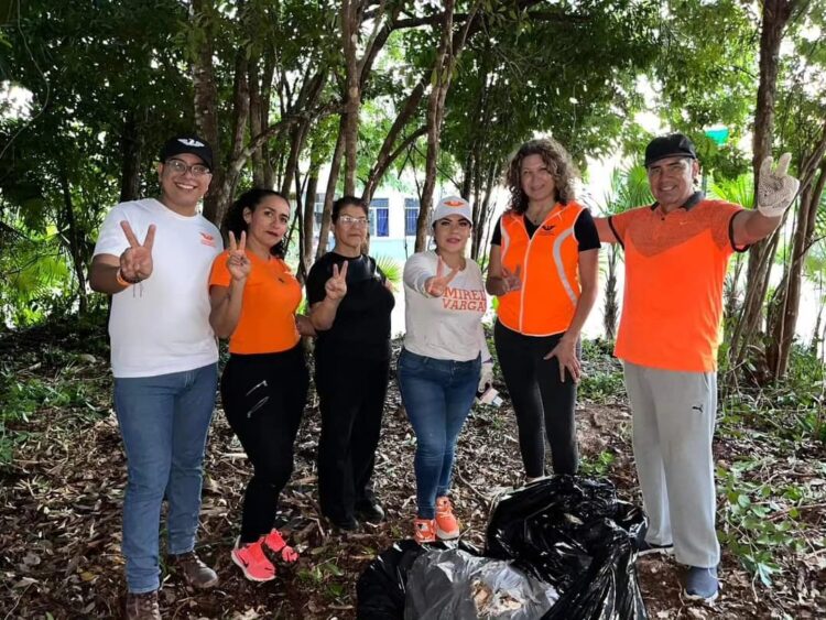 Mirely Vargas fomenta los valores cívicos y rescate de áreas públicas