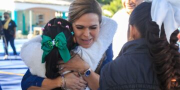 Inauguran en primaria de Puerto Aventuras espacios deportivos