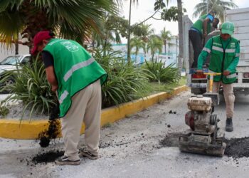 Gobierno de Puerto Morelos intensifica la rehabilitación de vialidades